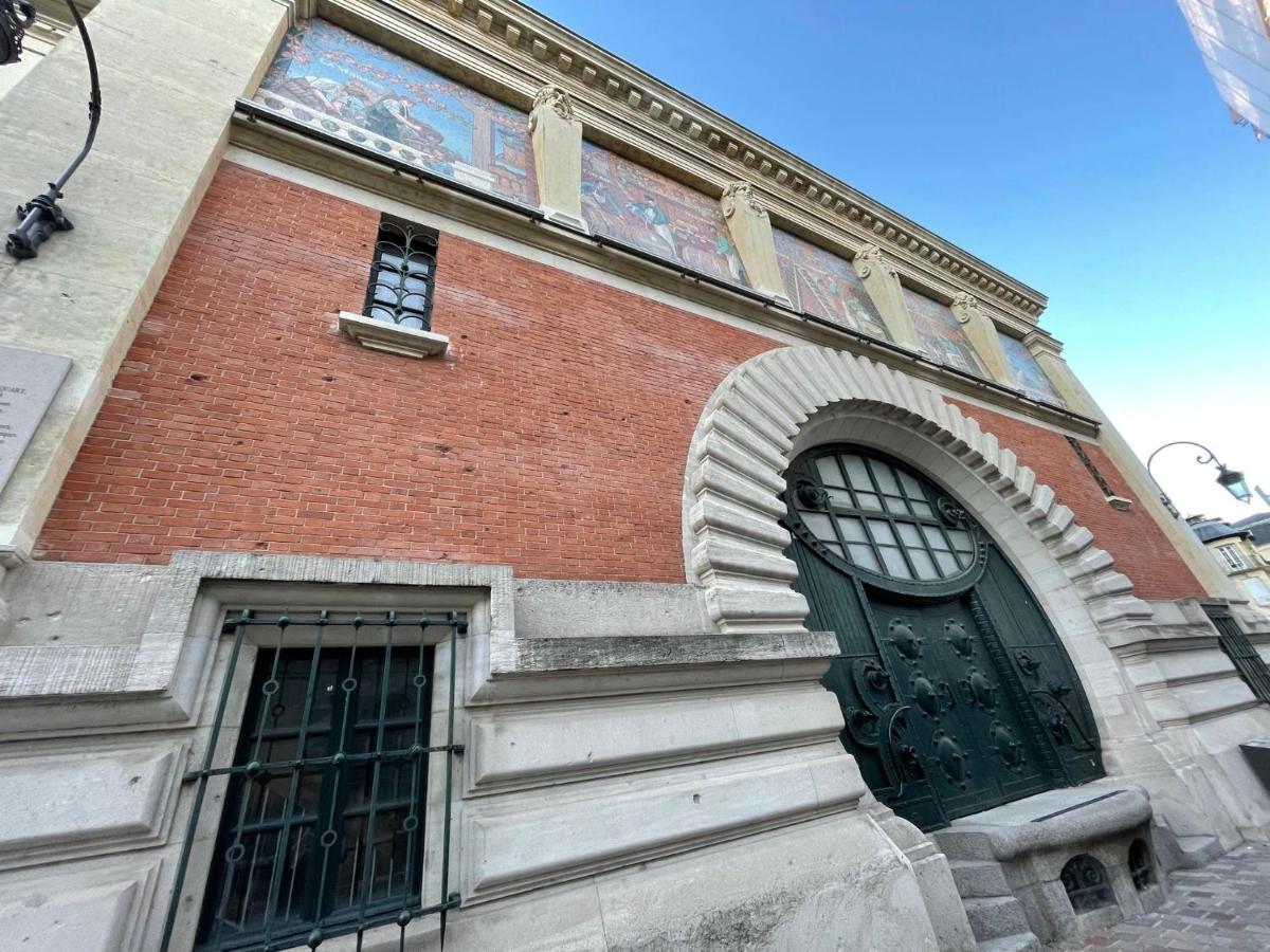Charme De L'Ancien Pour Cet Appartement Entierement Renove Dans L'Hypercentre De Reims Eksteriør bilde