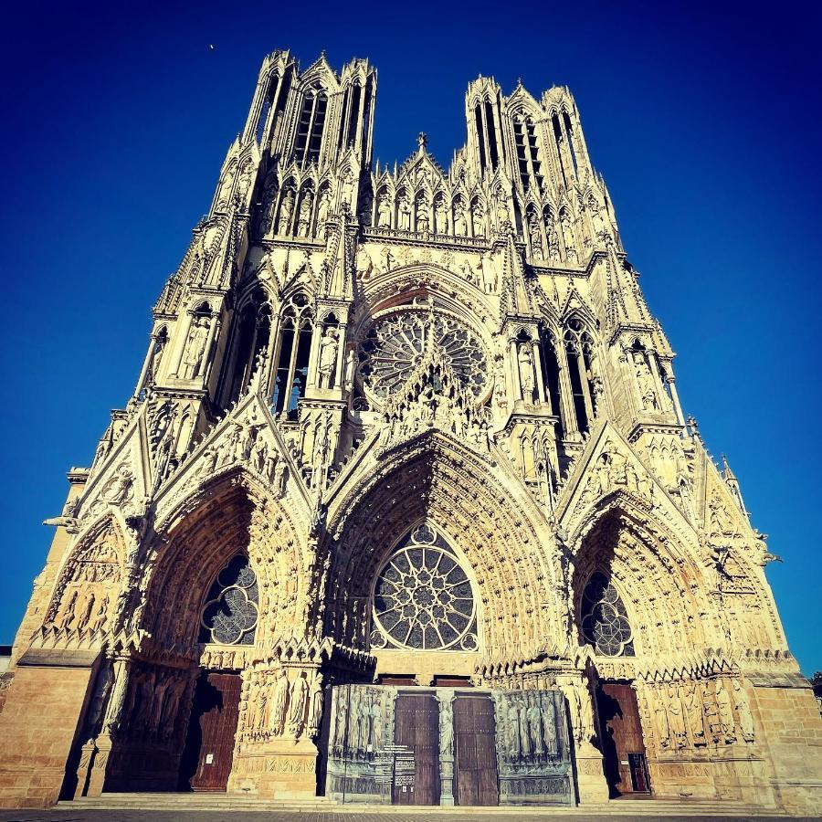 Charme De L'Ancien Pour Cet Appartement Entierement Renove Dans L'Hypercentre De Reims Eksteriør bilde